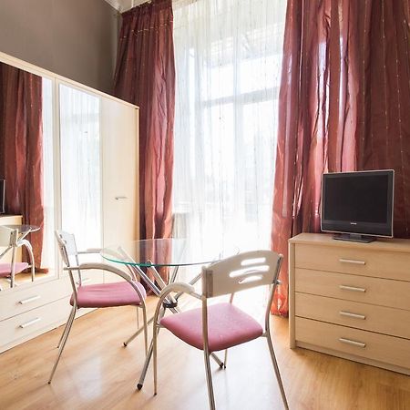 Poltavskiy Shlyakh 22 Apartment Harkiv Dış mekan fotoğraf